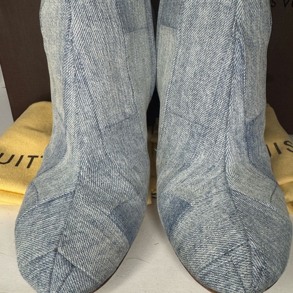Louis Vuitton Blue and Brown Ankle Booties with Stiletto Heel - Picture 5 of 17